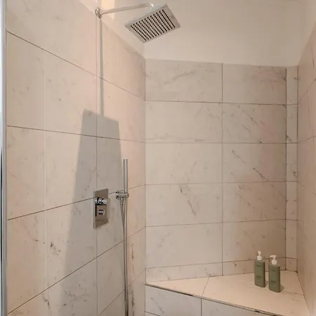 Hotiday 斯培西亚