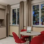 Hotiday Hotel