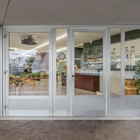 Отель Hotiday 3*