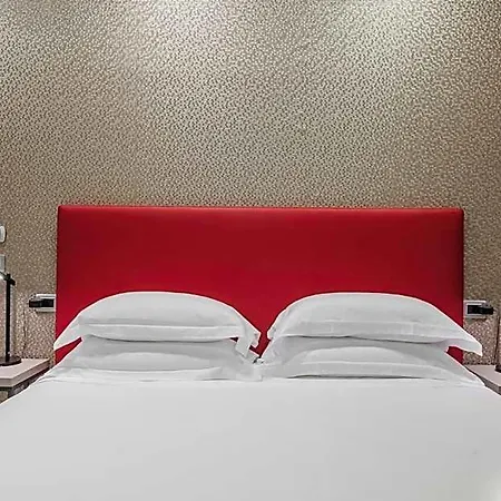 Hotiday Hotel